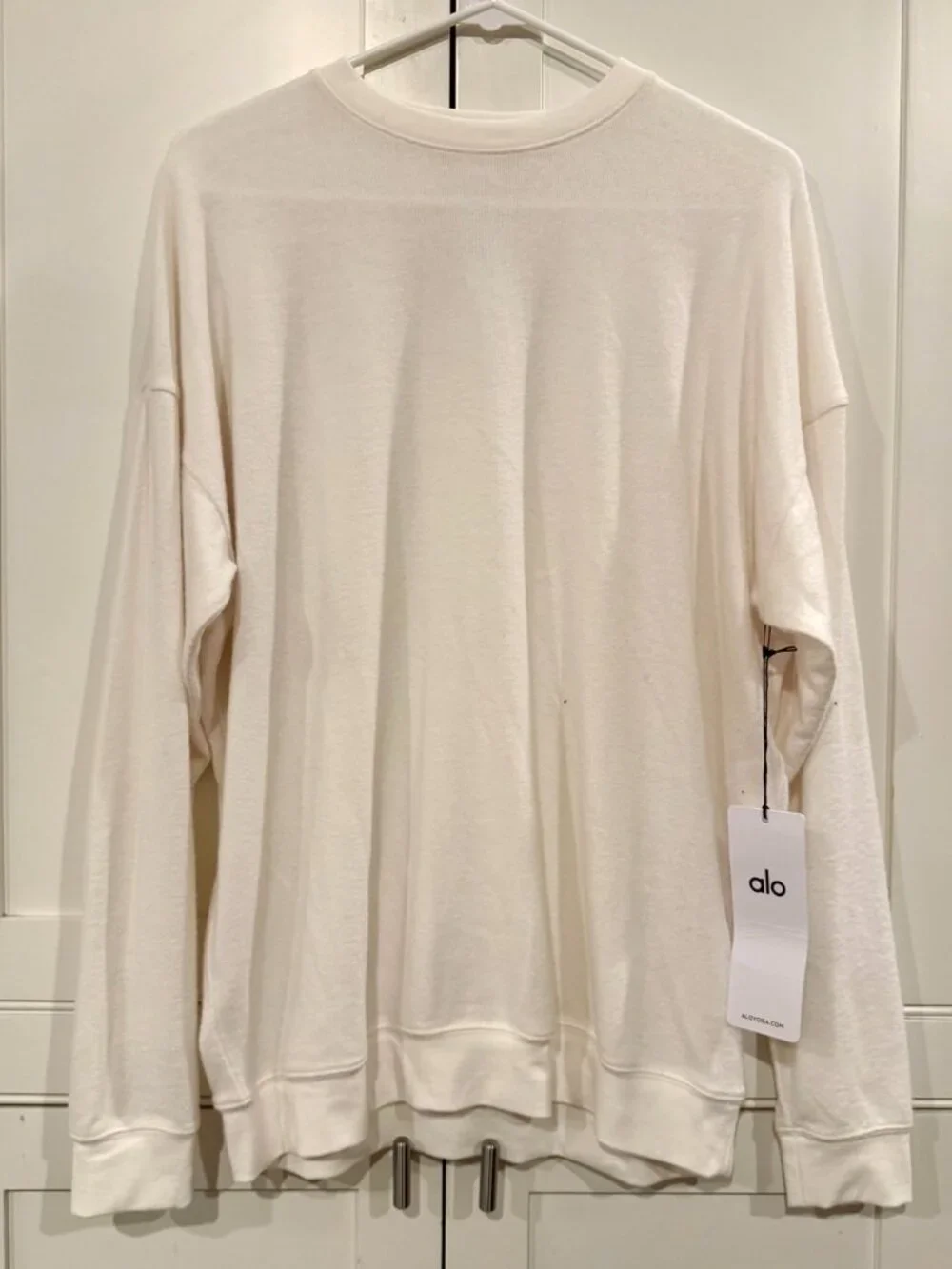 Alo Yoga Soho Pullover Ivory MEDIUM NWT - Picture 2 of 4